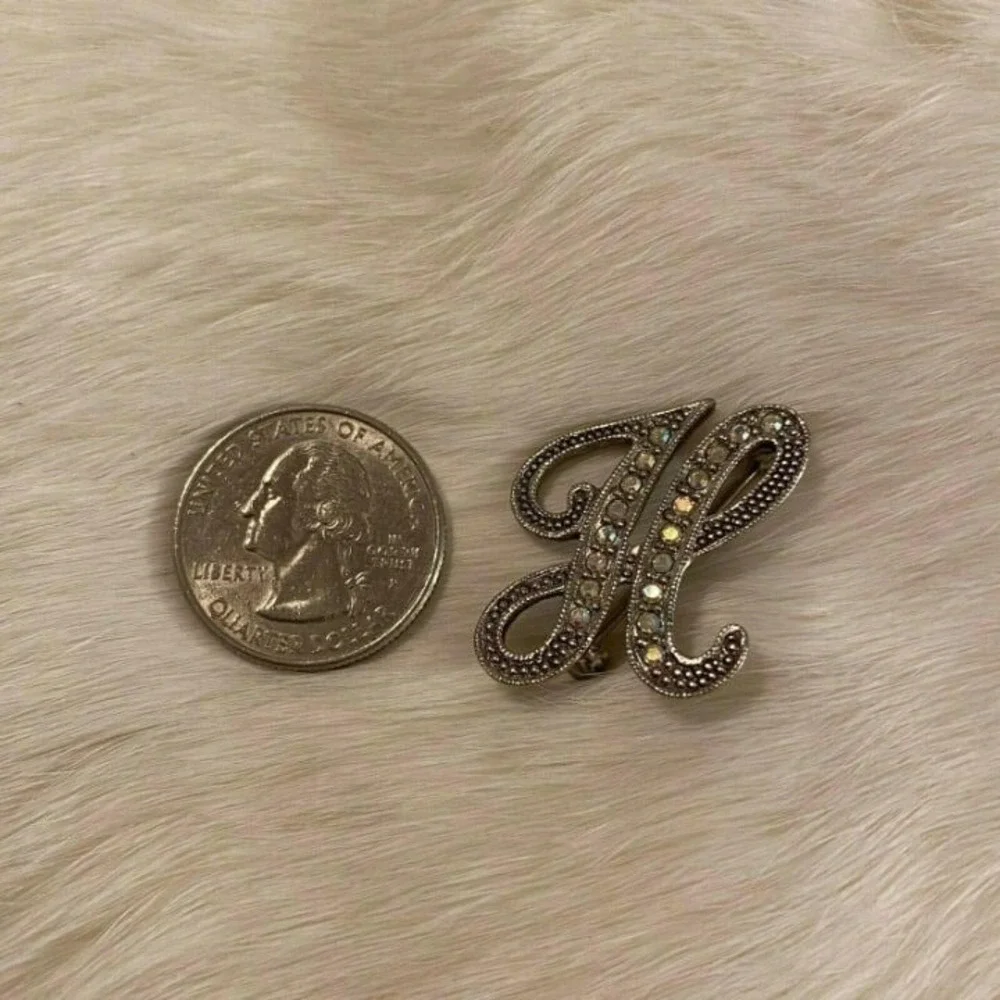 Vintage Initial H Brooch Pin Art Nouveau Silver Tone Metal Victorian 3528